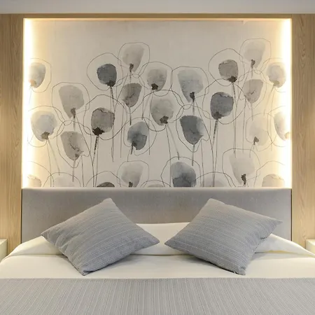 Capricho Hotel 4*