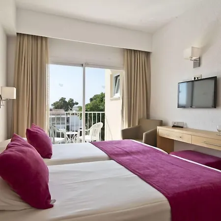Capricho Hotel 4*