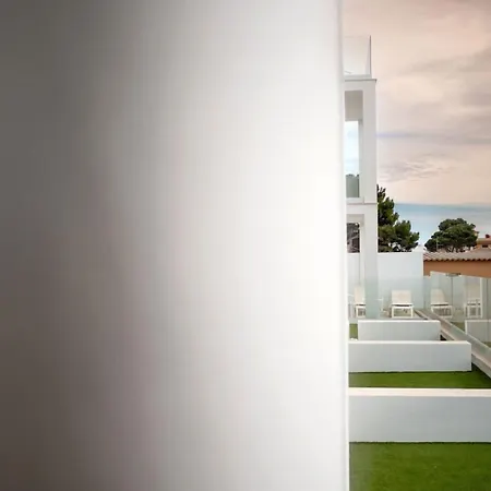 Capricho Hotel 4*