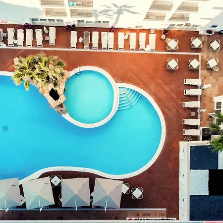 Capricho Hotel 4*